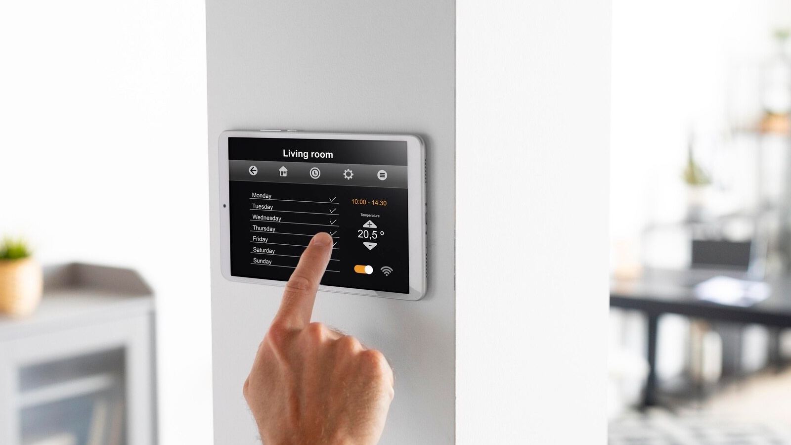 Termosztát elhelyezése egy szoba falán